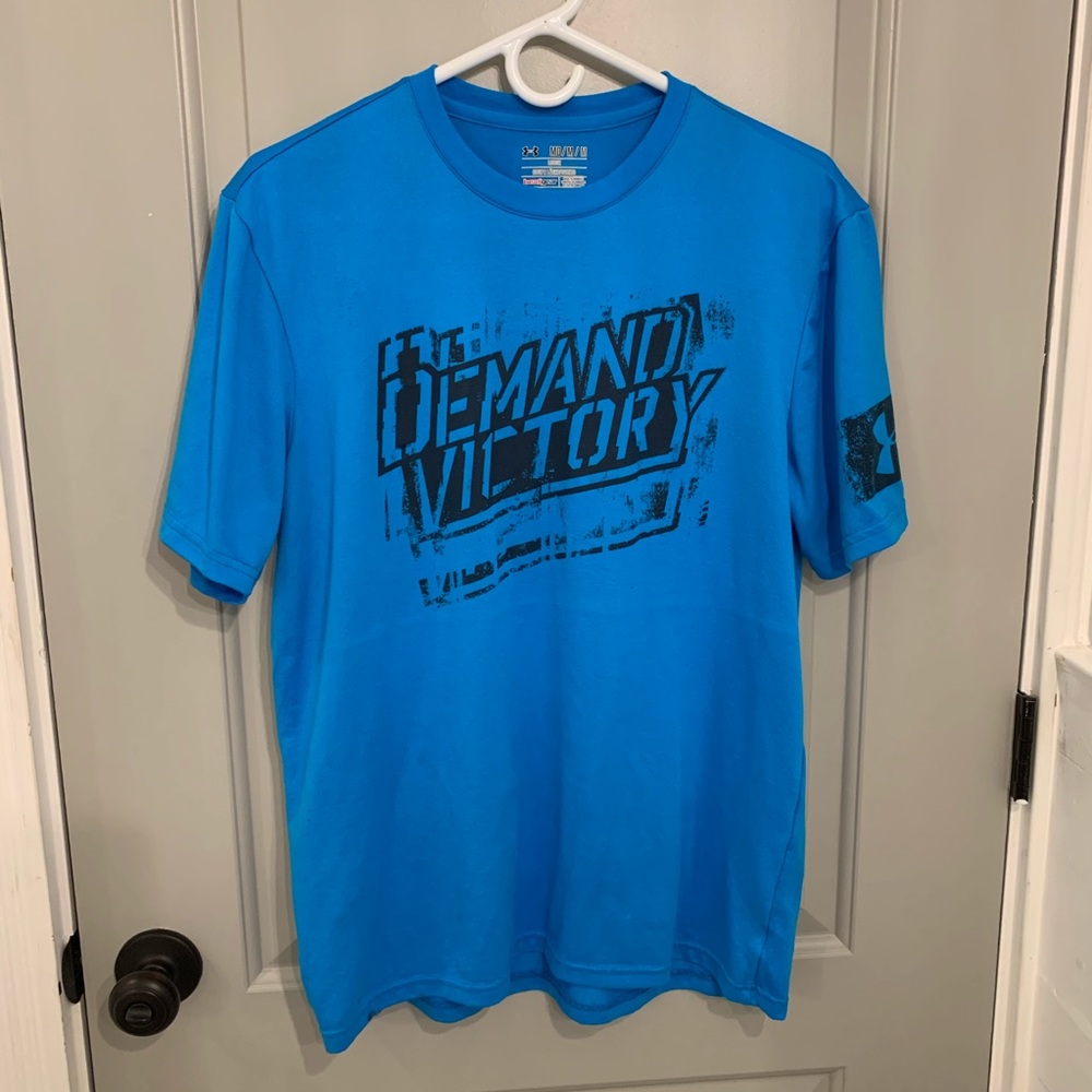Under Armour Medium Heat Gear Loose Fit T-shirt